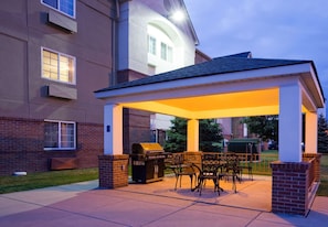 Terrace/patio - Sonesta Simply Suites Minneapolis Richfield (Richfield)