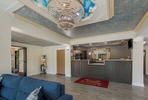 Lobby - Econo Lodge Inn & Suites Diamondhead (Diamondhead)