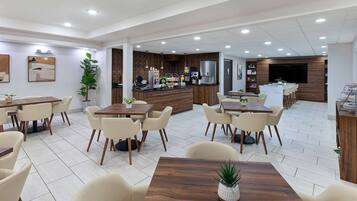 ๋งค์ผ ์ ๋ฝ์ ๋ฌด๋ฃ ์์นจ ์์ฌ ํฌํจ