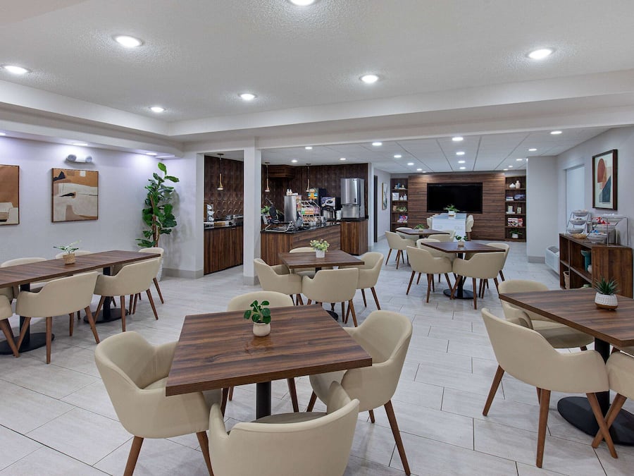 Dagelijks continentaal ontbijt inbegrepen