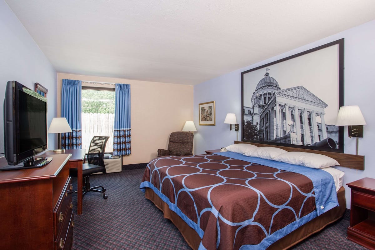 Desk, iron/ironing board, free cots/infant beds, free WiFi