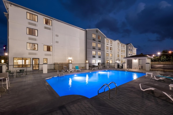 Seasonal outdoor pool