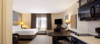 Sonesta Simply Suites  St Louis Earth City