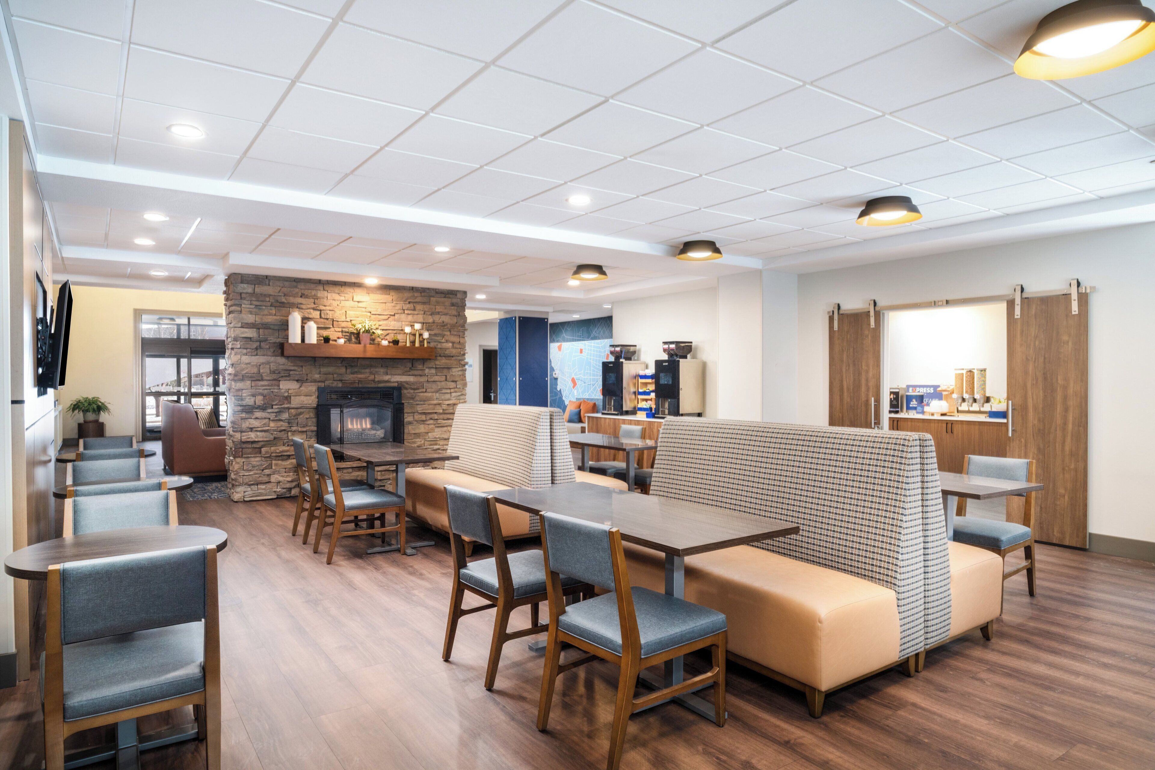 Photo - Holiday Inn Express & Suites Bozeman West by IHG