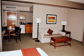 Suite, 1 King Bed - Holiday Inn Express Hotel & Suites Bozeman West by IHG (Bozeman)