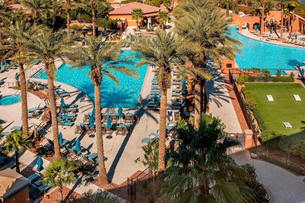 Room, 1 King Bed, Pool View