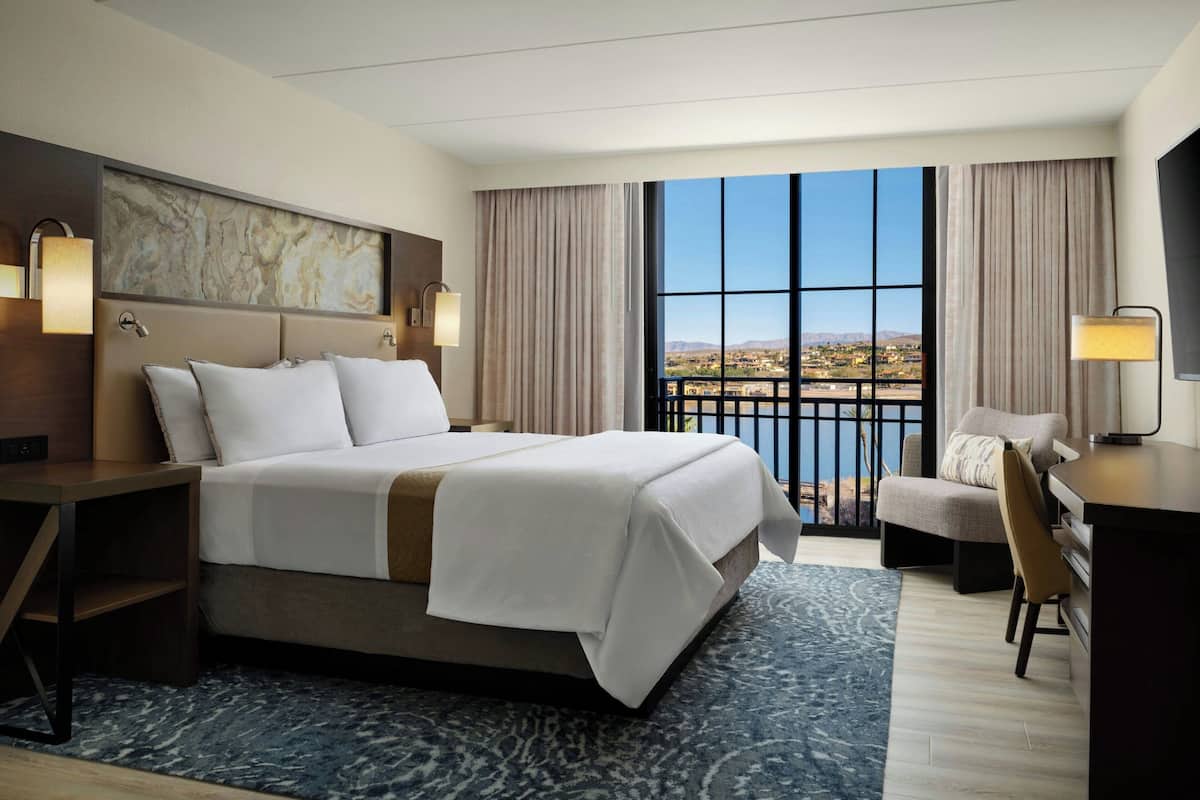 Room, 1 King Bed, Lake View