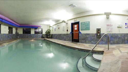 Holiday Inn Express Hotel & Suites Raton by IHG