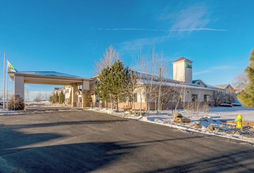 Holiday Inn Express Hotel & Suites Raton by IHG