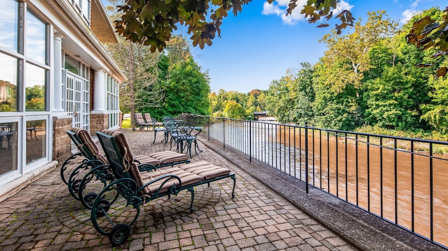 Best Western Plus The Inn & Suites At The Falls