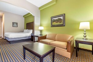 标准房, 1 张特大床和 1 张沙发床, 无烟房 | 高档床上用品、办公桌、遮光窗帘、熨斗/熨衣板