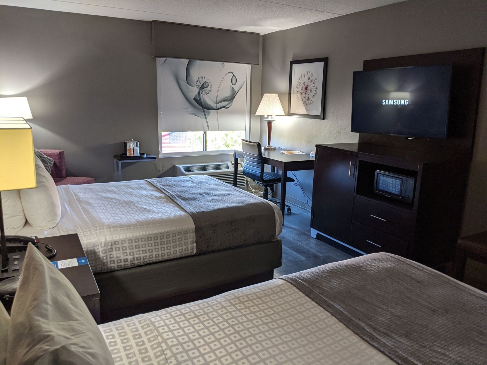 Ropa de cama de alta calidad y camas con pillow-top 