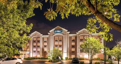 Clarion Pointe Greensboro Airport