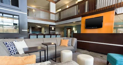 Drury Inn & Suites Greensboro