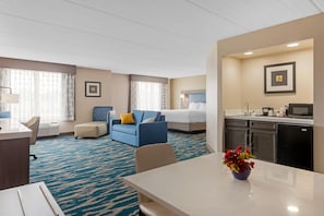 Junior Suite, 1 King Bed, Non Smoking | Pillow-top beds, desk, blackout curtains, iron/ironing board - Comfort Inn & Suites Greenville Near East Carolina University (Greenville)