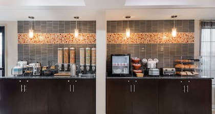 La Quinta Inn & Suites Summersville / New River National Park