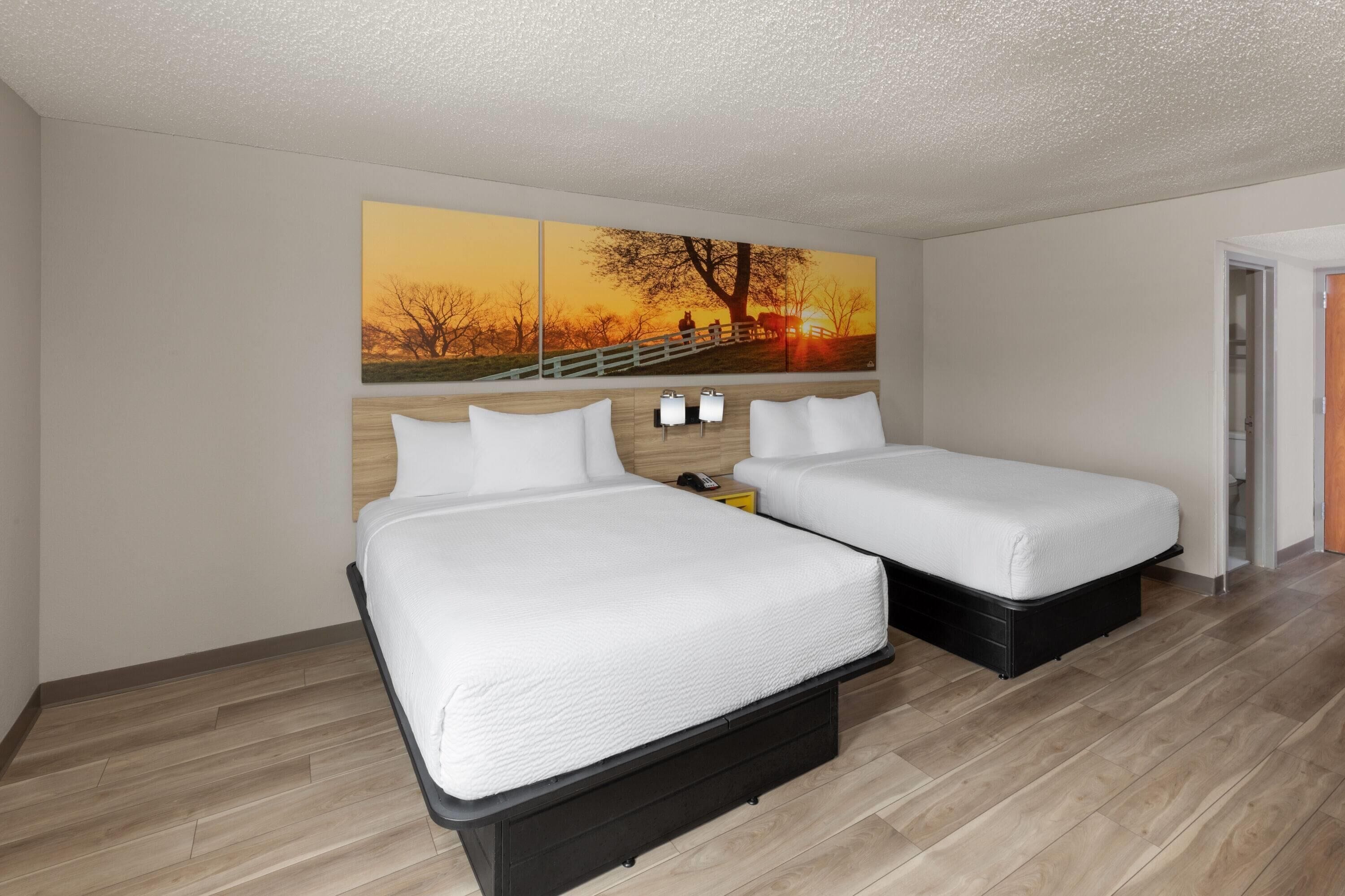 Photo - Days Inn by Wyndham Tulsa Central