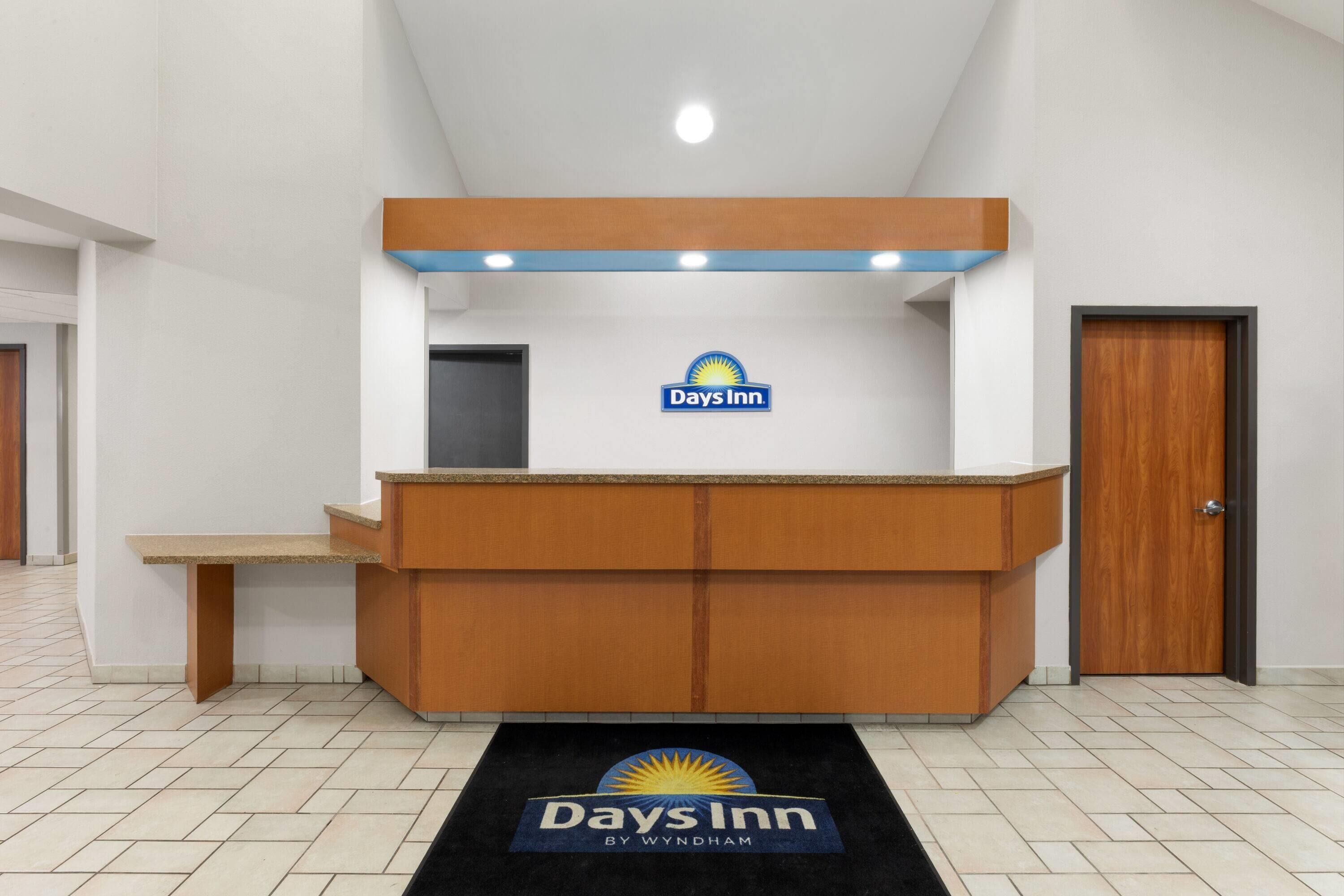 Photo - Days Inn by Wyndham Tulsa Central