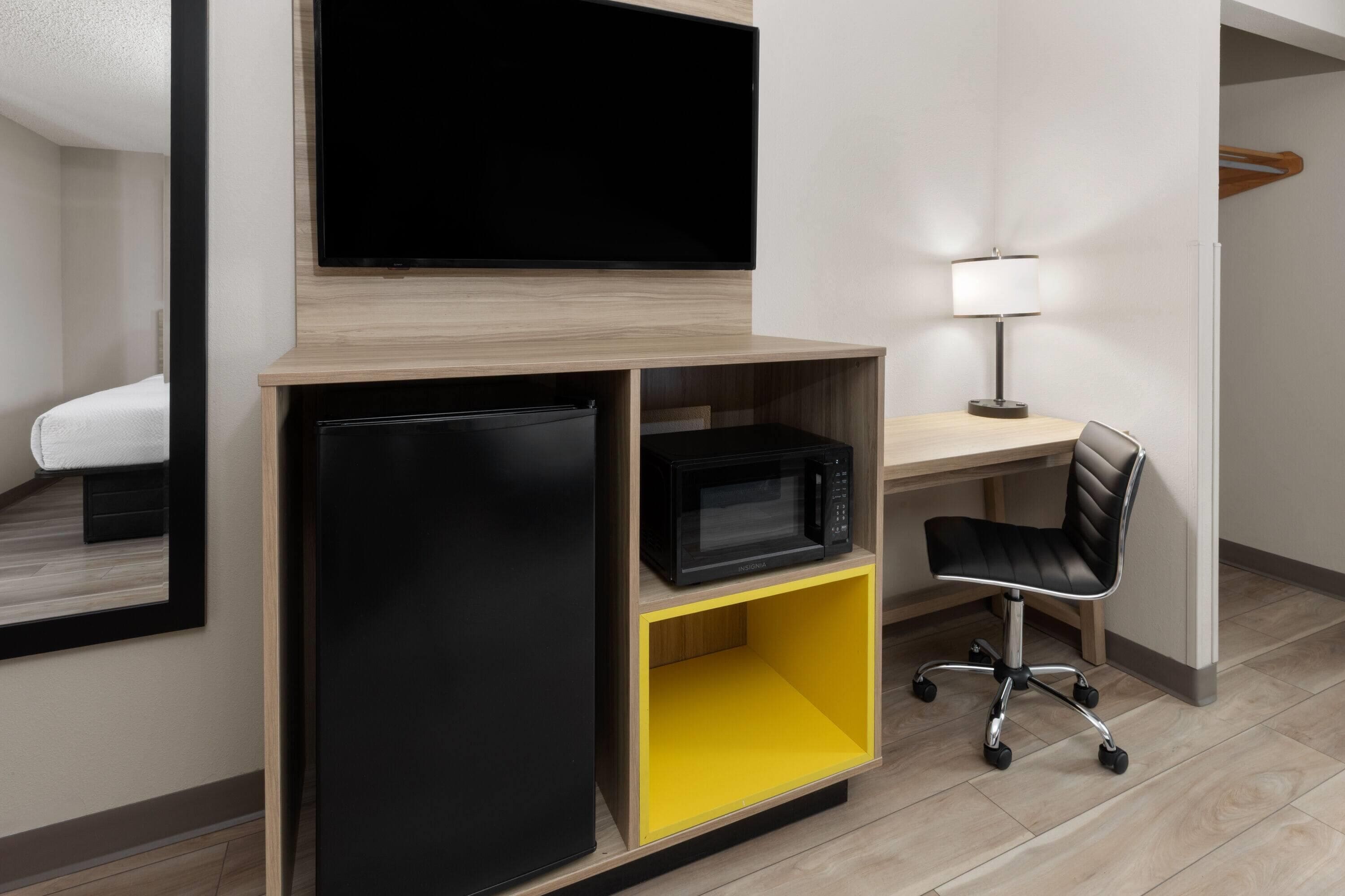 Photo - Days Inn by Wyndham Tulsa Central