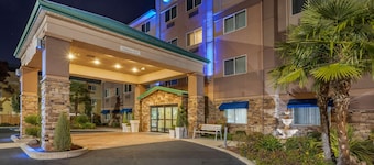 Clarion Pointe Medford