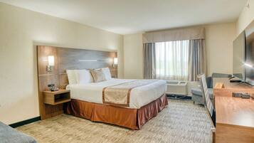 Standard Room, 1 King Bed | Premium bedding, desk, laptop workspace, blackout drapes