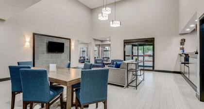 Best Western Huntsville Inn & Suites