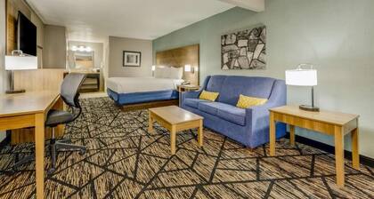 Huntsville Inn & Suites