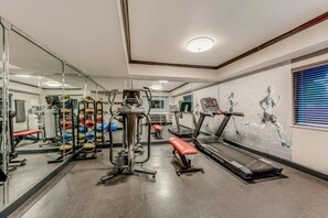Fitness facility - Huntsville Inn & Suites (Huntsville)