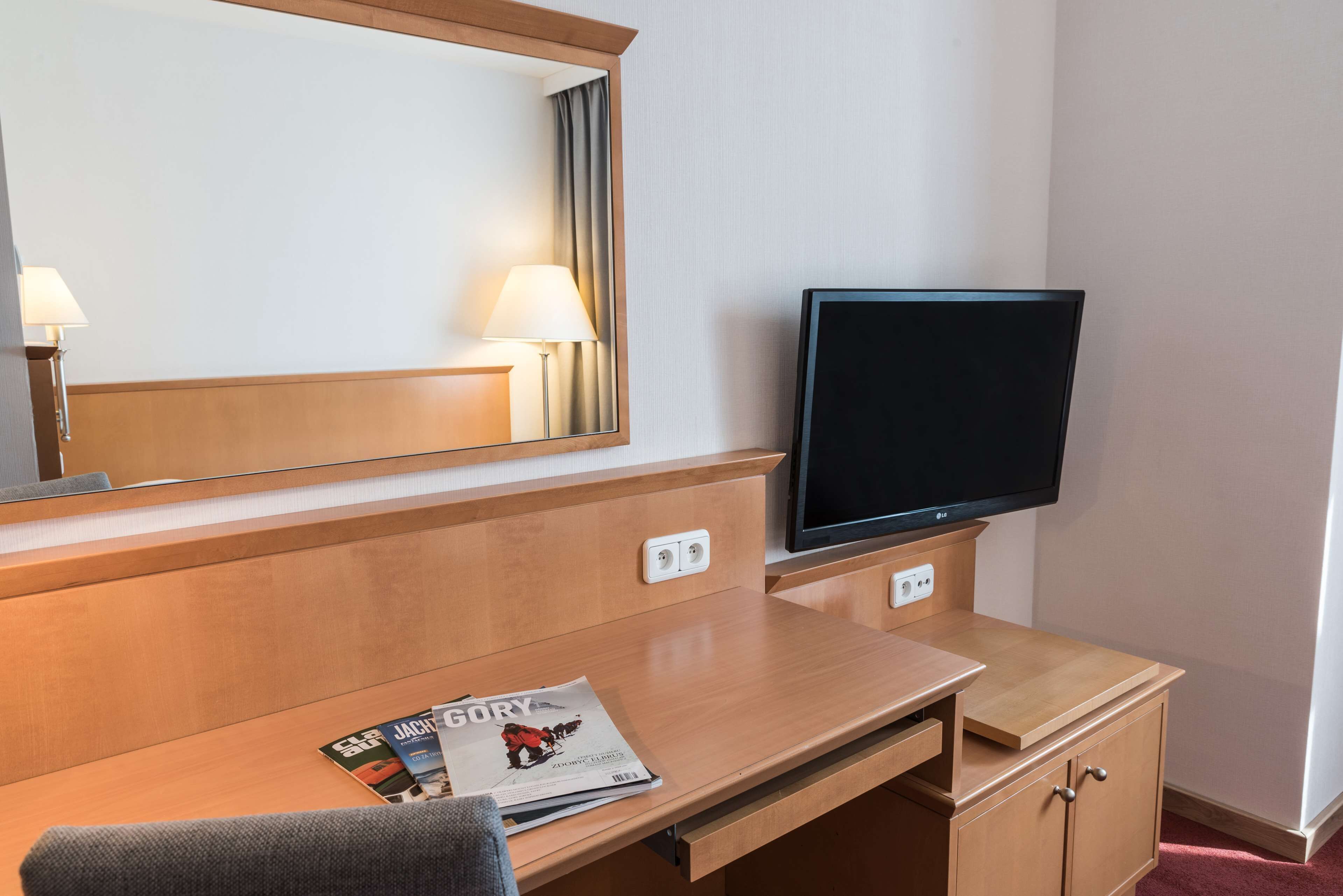 economy room | 1 bedroom, premium bedding, in-room safe, desk