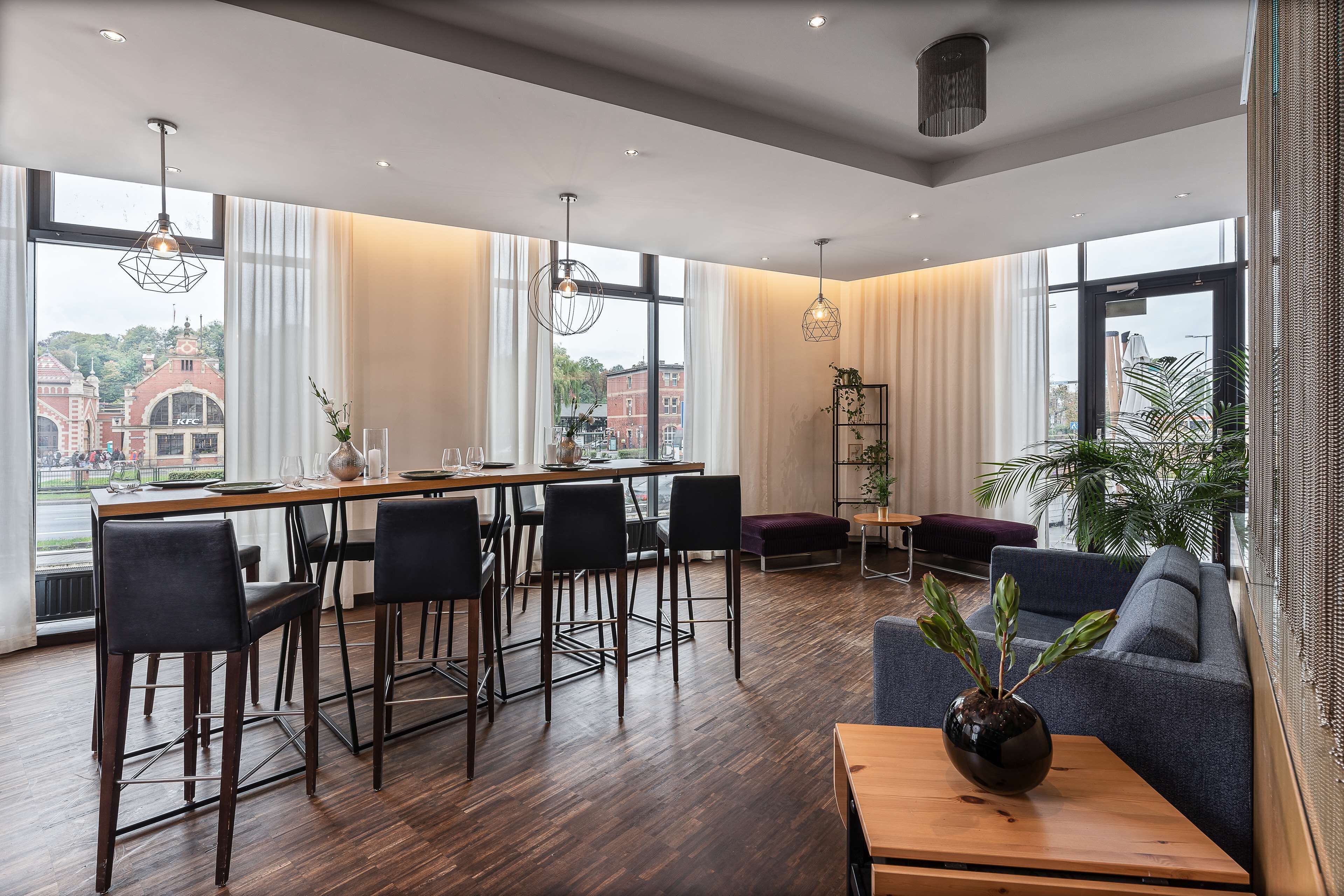 breakfast, lunch, dinner served; mediterranean cuisine