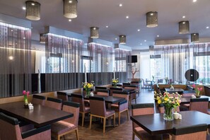 Breakfast, lunch, dinner served; Mediterranean cuisine  - Scandic Gdansk (Gdansk)