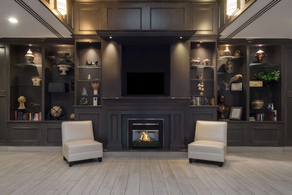 Lobby - Best Western St. Catharines Hotel & Conference Centre (St. Catharines)