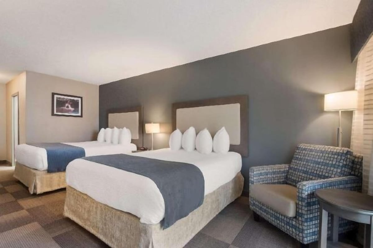 In-room safe, desk, iron/ironing board, free cots/infant beds