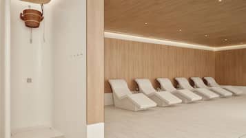 Couples treatment rooms, body treatments, aromatherapy