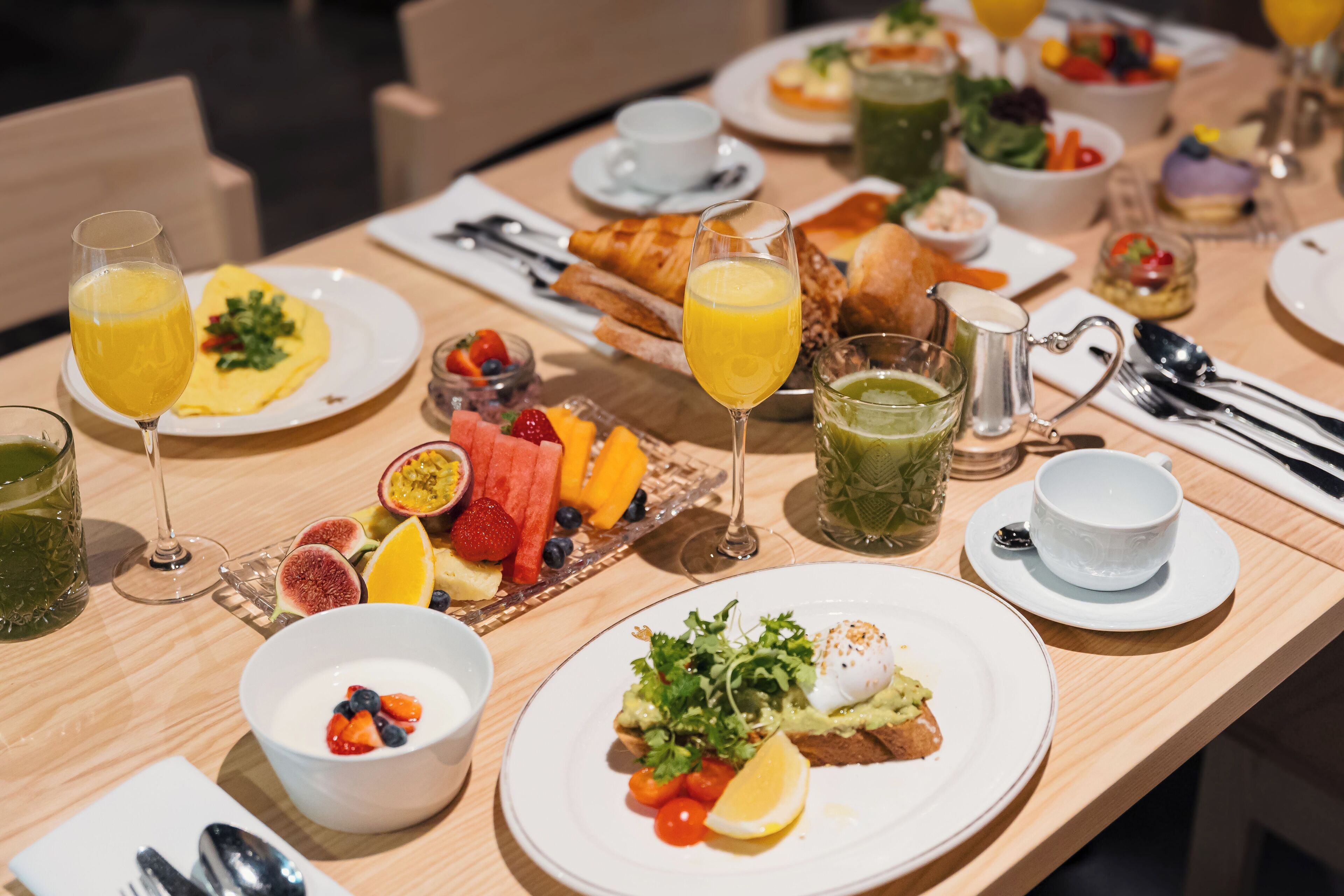 daily buffet breakfast (eur 38 per person)