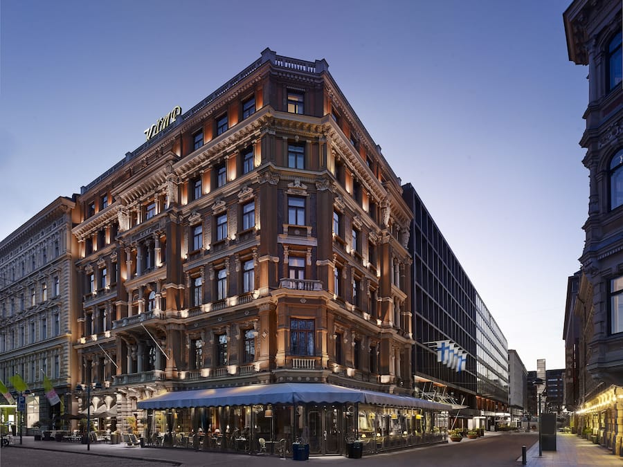 Fachada de la propiedad por la tarde o noche