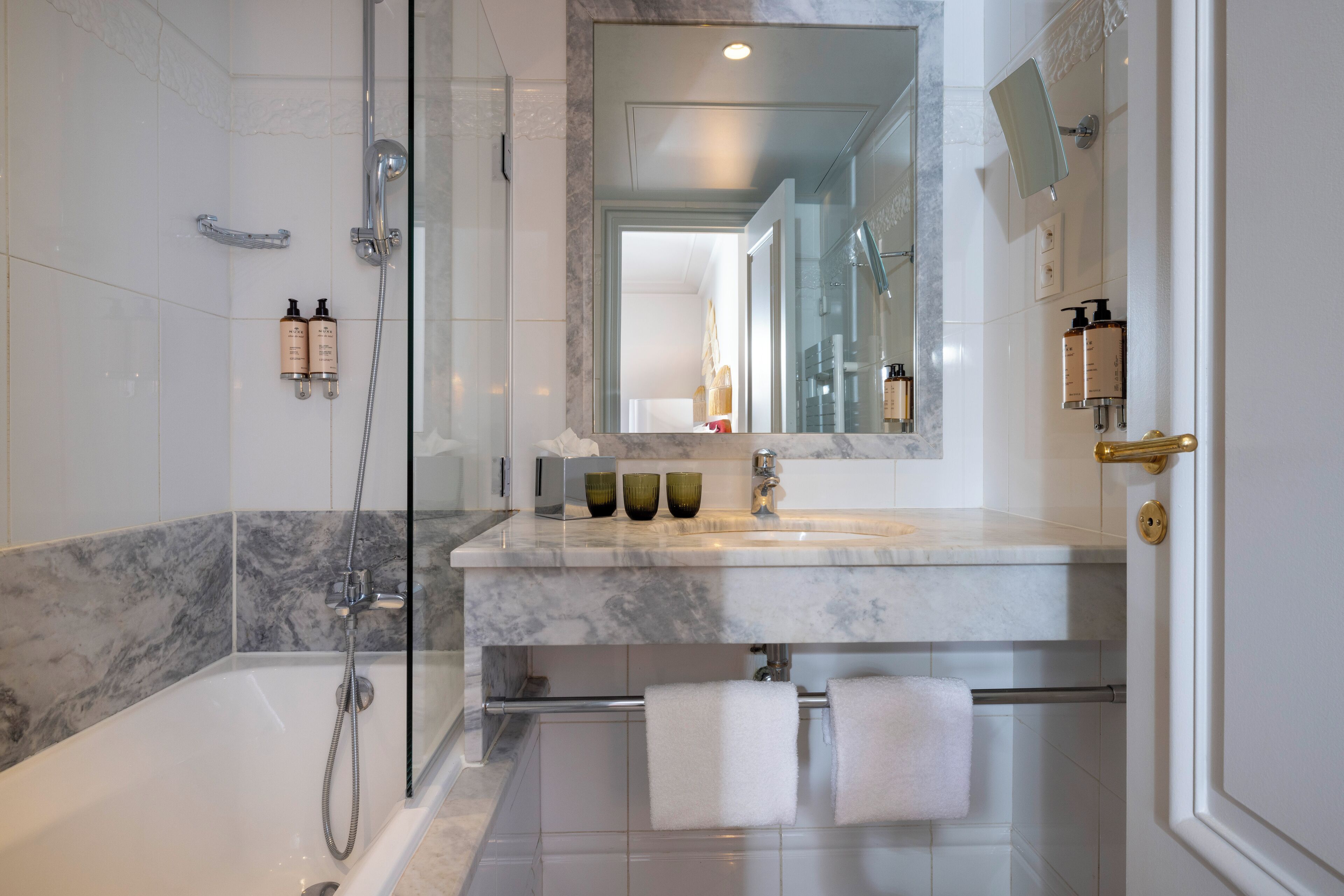 Photo - Hôtel Le Lavoisier & Spa