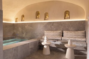 Indoor pool - Hôtel Le Lavoisier & Spa (Paris)