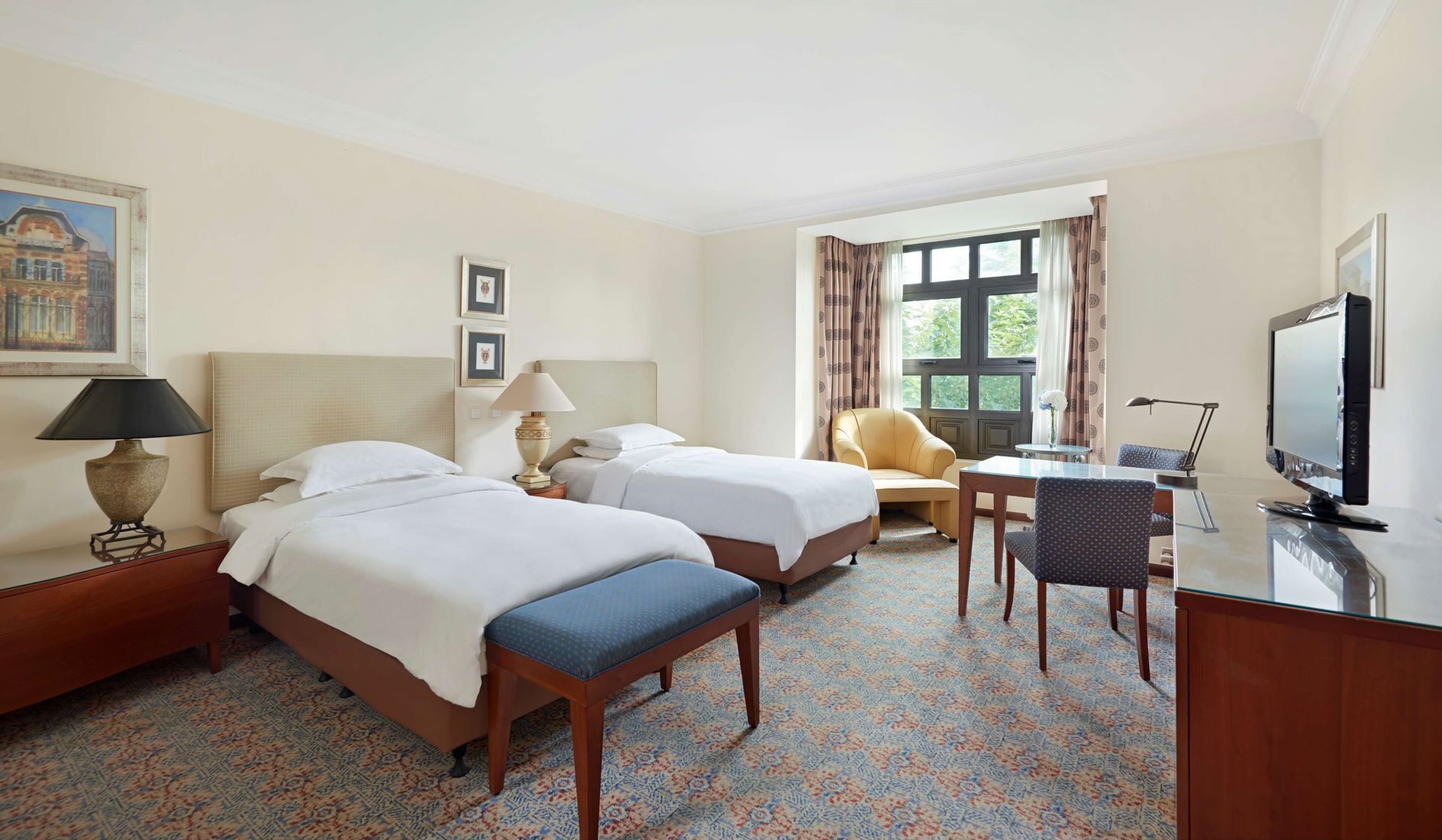 Premium bedding, in-room safe, desk, blackout curtains