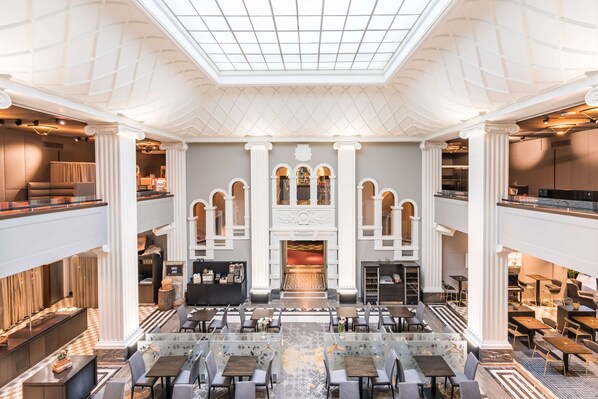 Indoor wedding - Radisson Blu Plaza Hotel, Helsinki (Helsinki)