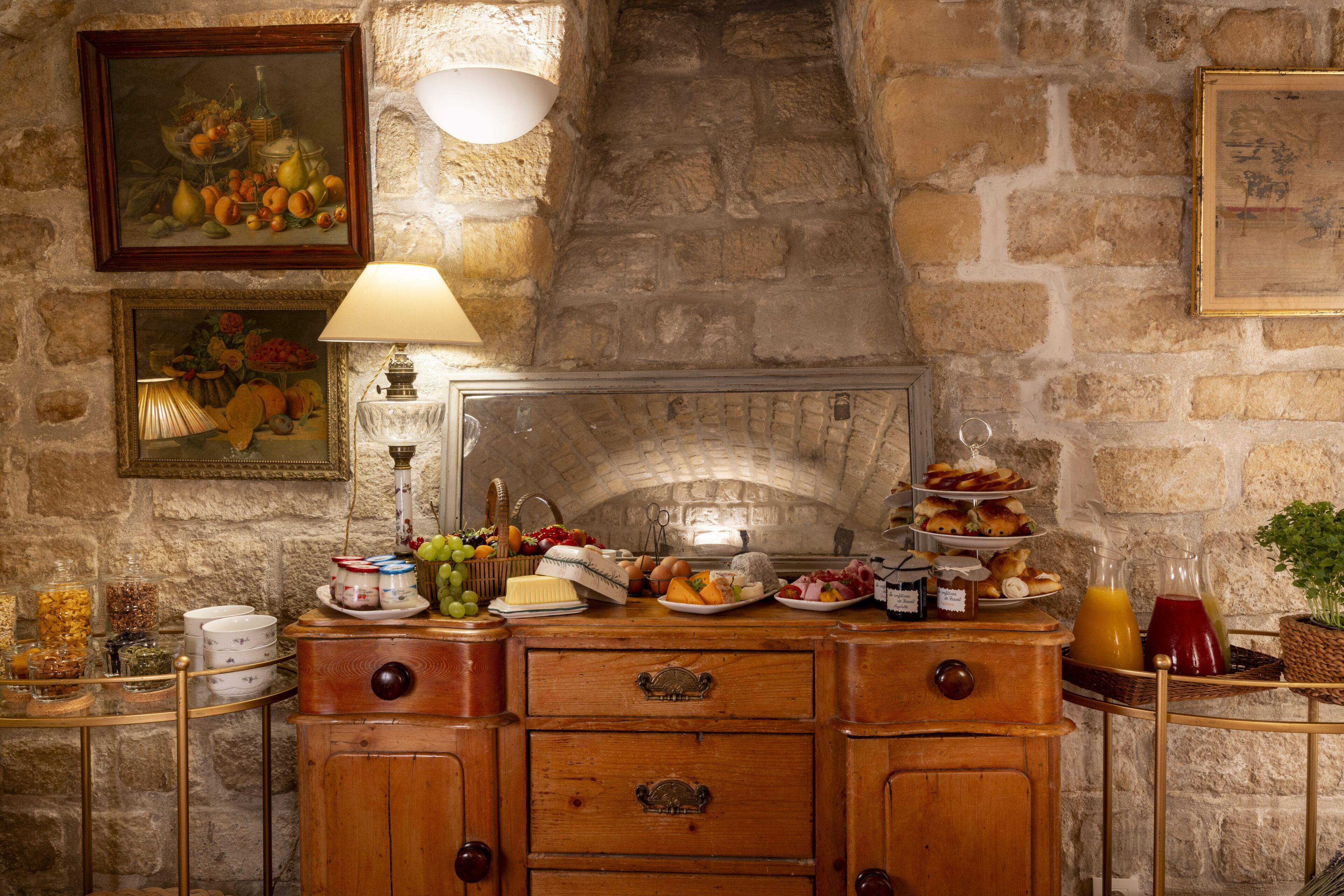 daily continental breakfast (eur 18 per person)