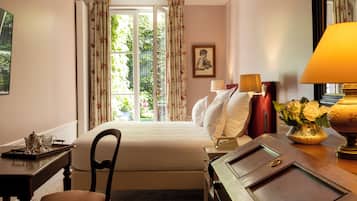 Double Room with Terrace | 1 habitación, caja de seguridad en la habitación y escritorio