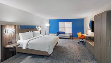 Colchones con pillow-top y caja de seguridad en la habitación