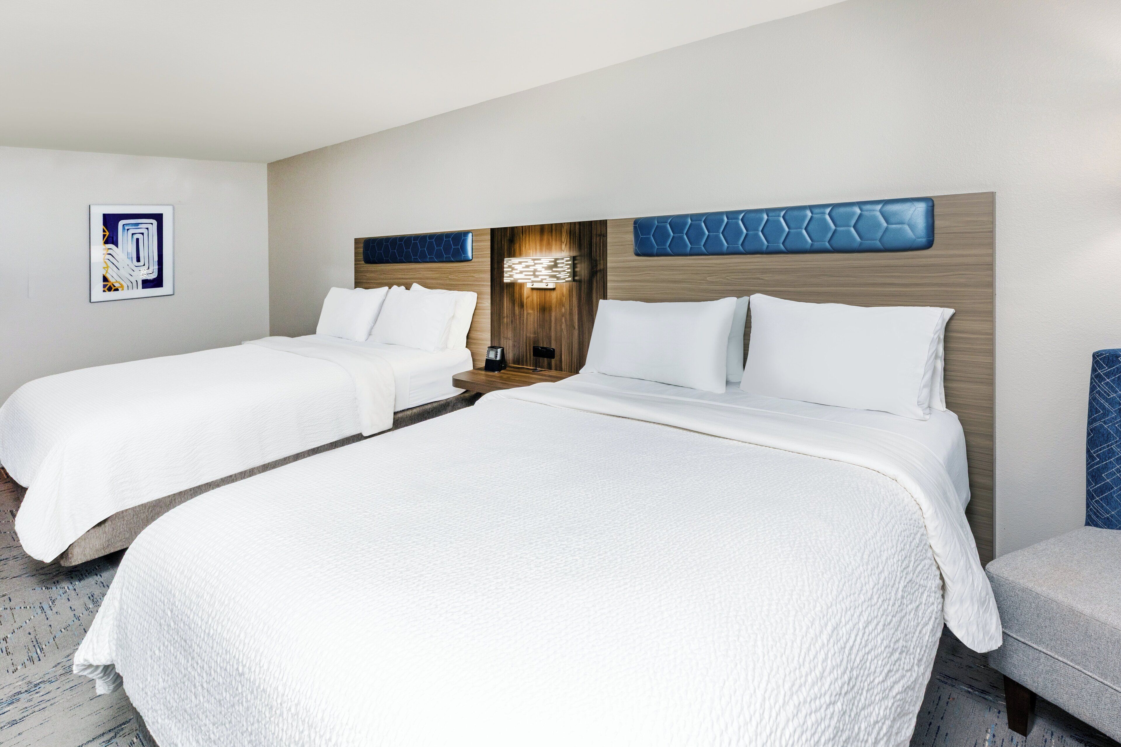 Pillowtop-Betten, Zimmersafe, Schreibtisch