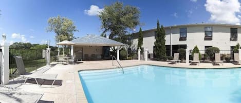 Piscine extérieure
