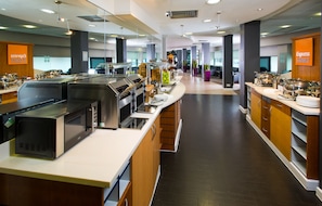 Free daily buffet breakfast