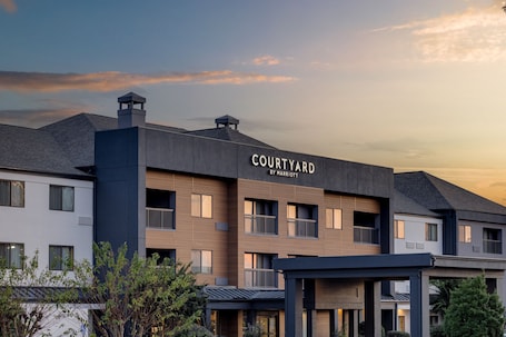 Exterior. Courtyard by Marriott Shreveport Airport