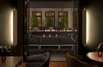 Bar (on property) at Hotel Zelos San Francisco