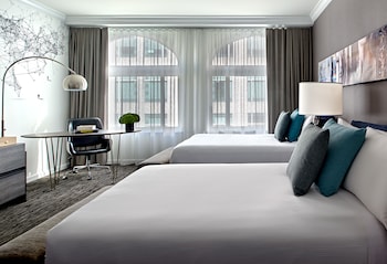 Premium bedding, in-room safe, desk, blackout drapes at Hotel Zelos San Francisco