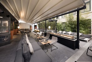 Daily full breakfast for a fee